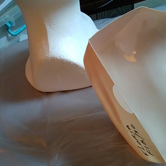 Wig Stand (4 Chocolate and 4 Vanilla color), 8 for sale. - Picture 14 of 15